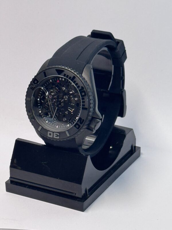 IMG_5760 SEIKO MOD SKX007 SKELETON “BLACK & RED THUNDER”