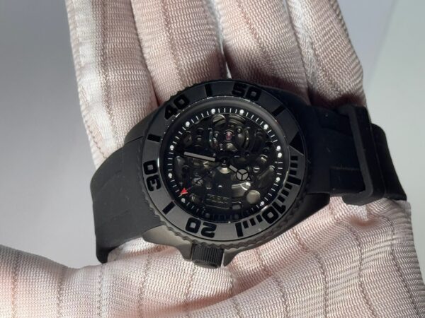 IMG_5767 SEIKO MOD SKX007 SKELETON “BLACK & RED THUNDER”